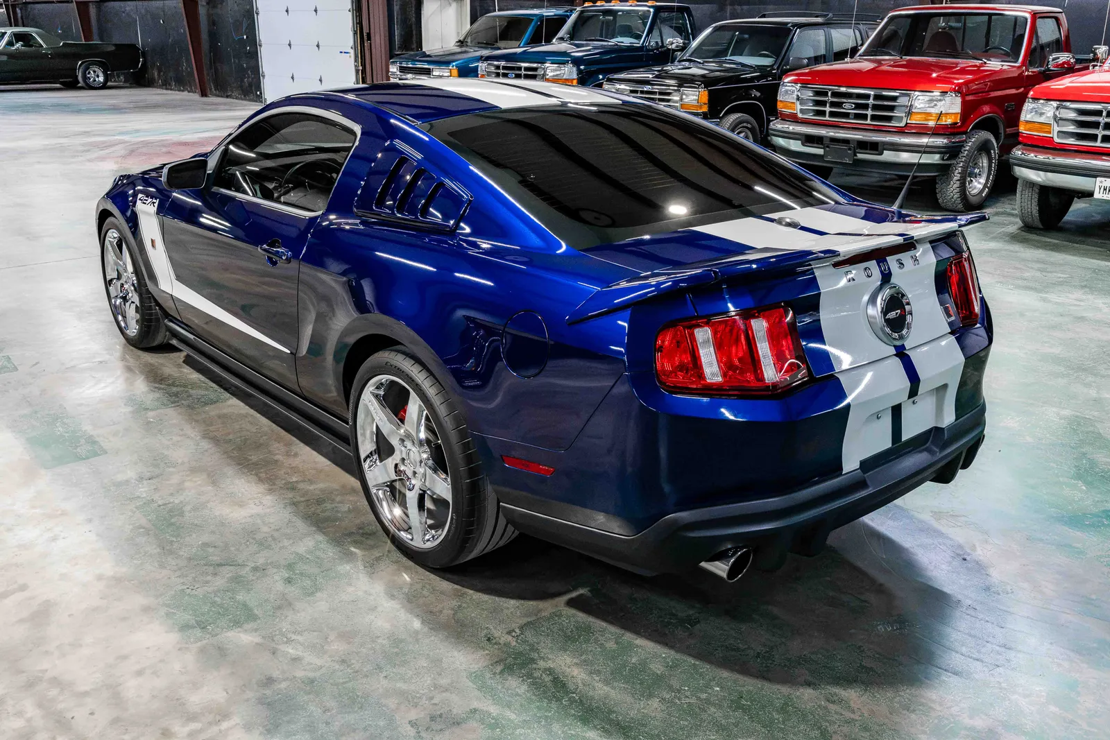 2010-Ford-Mustang-Kona Blue-1ZVBP8CH7A5116334--35.jpg